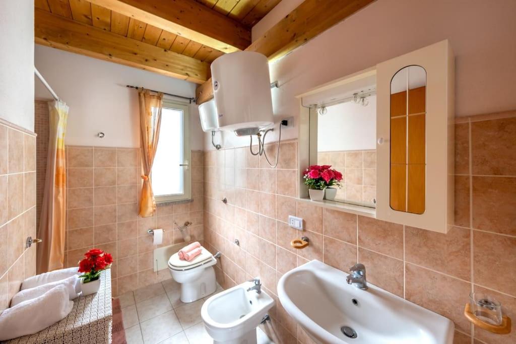 Casa Vacanza Sotto Torre 卡拉赛达 外观 照片