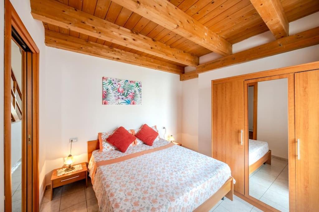 Casa Vacanza Sotto Torre 卡拉赛达 外观 照片